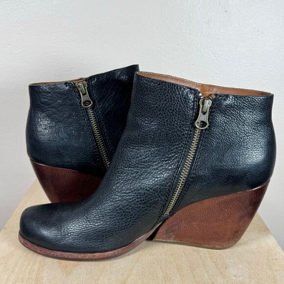 Kork Ease Women’s Black Leather Chandra Wedge Ankle Booties Stacked Heel 9.5M - Picture 2 of 11